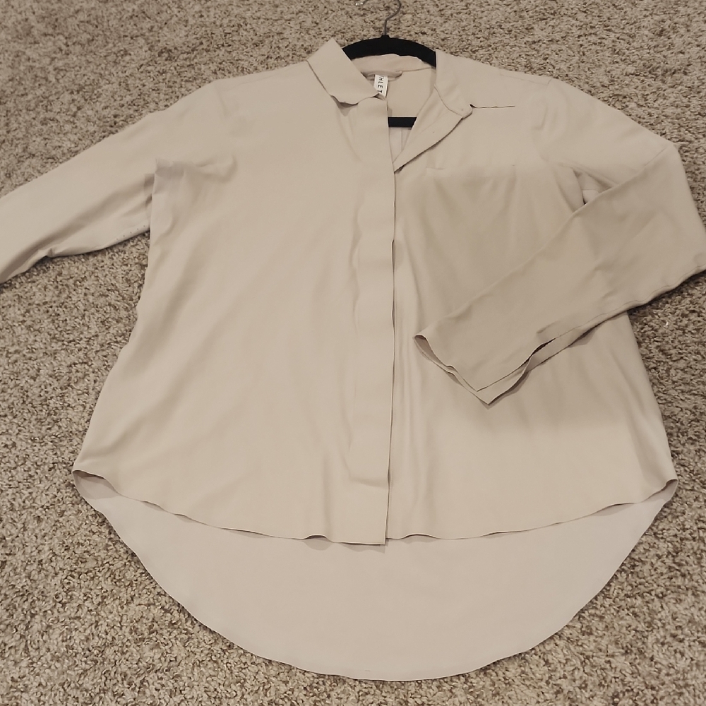 Athleta Urbanite Blouse